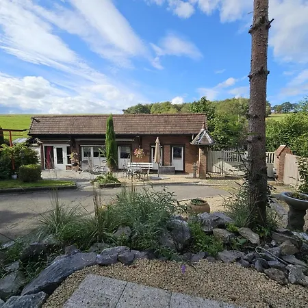 In Belgium With Lush Garden Retreat, Cleaning Included Dom wakacyjny Hastière-Lavaux